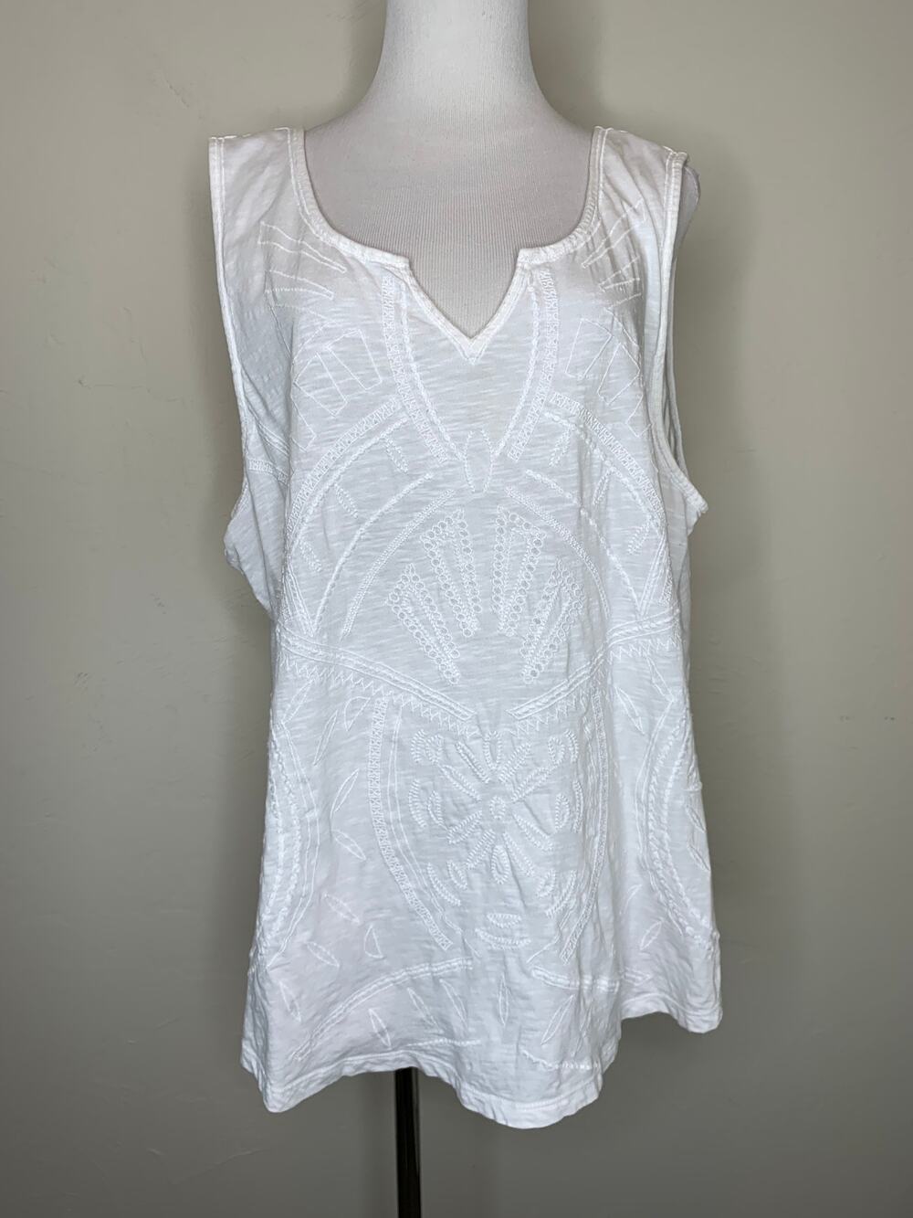 Ruff Hewn White Embroidered Tank Top Sleeveless Preppy Sz XL